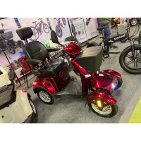 Scooter 4 wheels, 60 volts 30ah, 500W, red Scooter 4 wheels, 60 volts 30ah, 500W, red